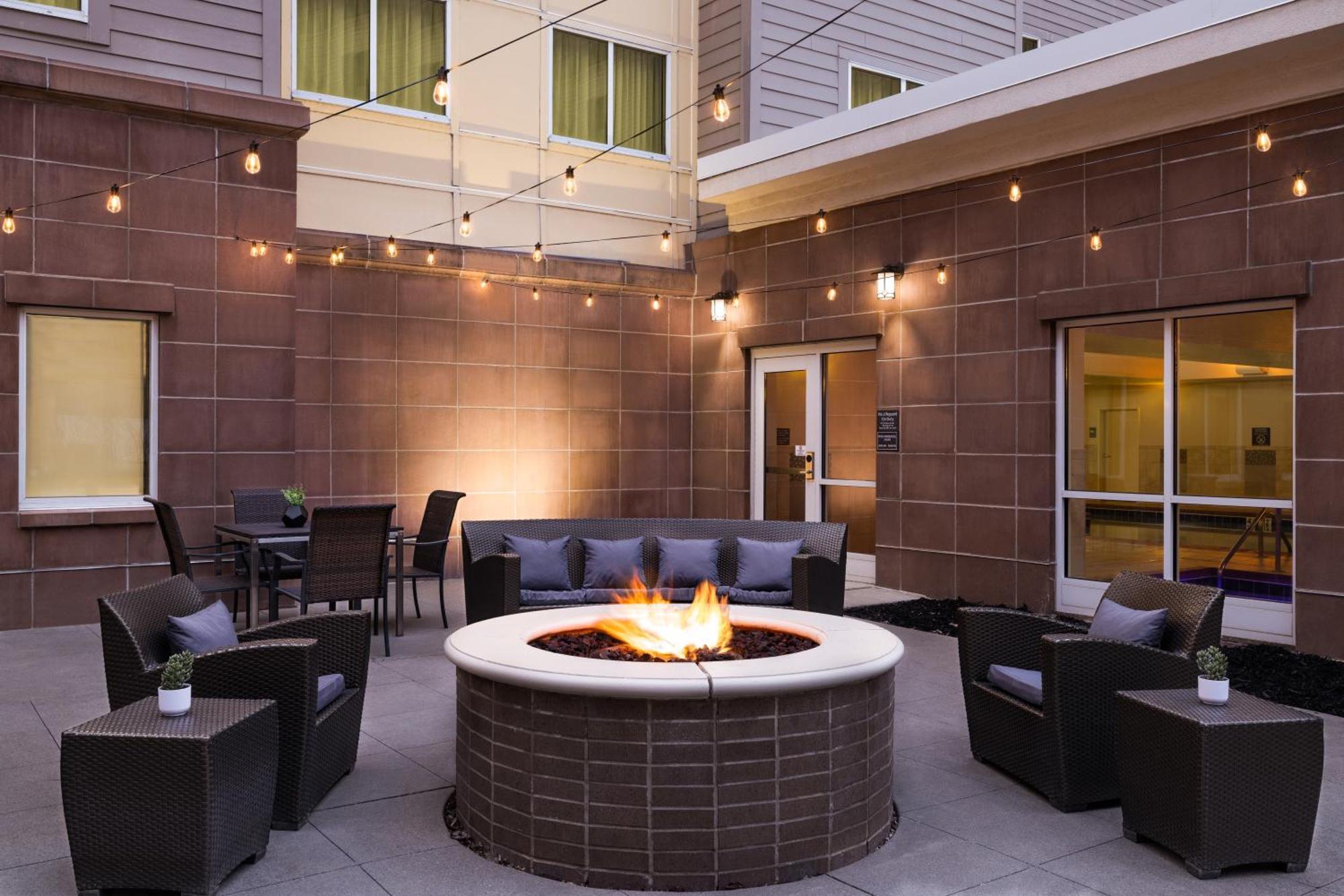 Residence Inn By Marriott Des Moines Downtown Exterior photo