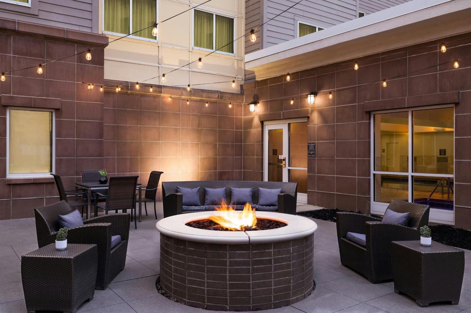 Residence Inn By Marriott Des Moines Downtown Exterior photo
